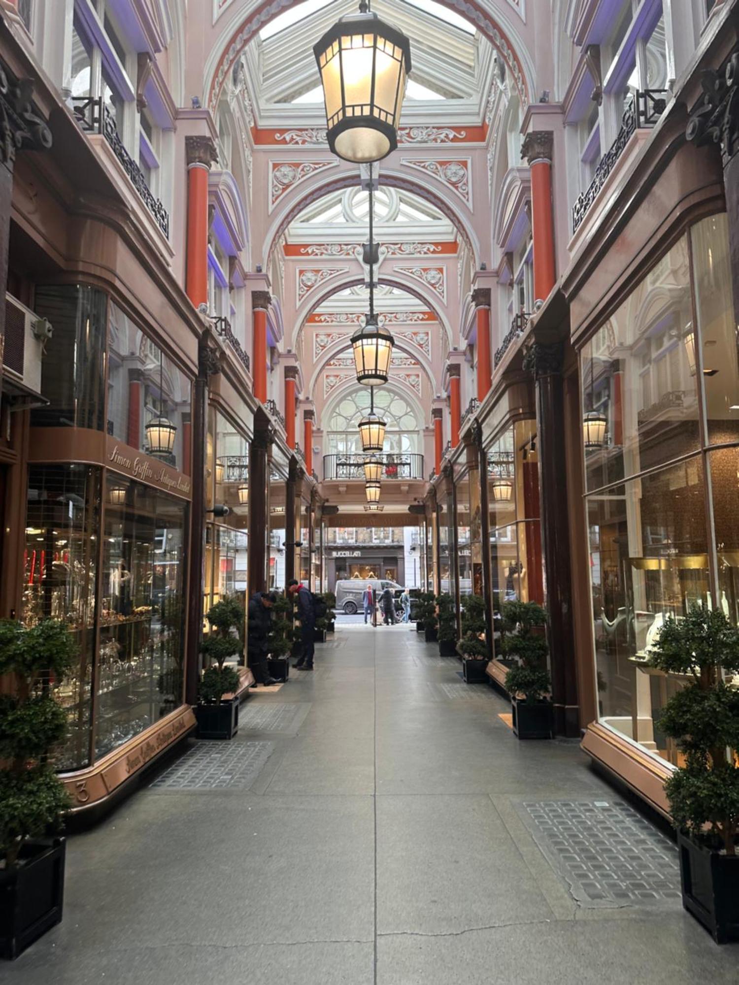 Bond Mayfair Londra Exterior foto
